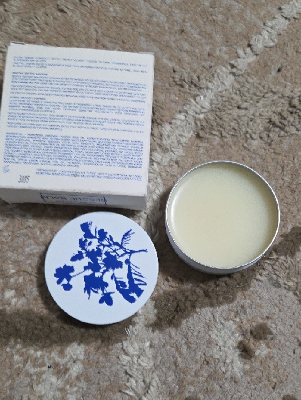 The Outset Botanical Barrier Rescue Balm - White & Blue - Picture 4 of 5